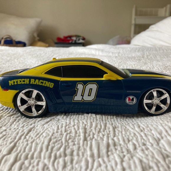 Chevy MTech Racing Car - Picture 7 of 9